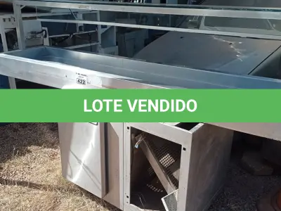LOTE 422 - 01 BALCÃO E 01 ILHA EM INOX INCOMPLETOS. (NO ESTADO, LEILÃO NÃO TEM GARANTIA E NEM DEVOLUÇÃO, SUJEITO A POSSÍVEIS AVARIAS VISÍVEIS/OCULTAS E/OU AUSÊNCIA DE COMPONENTES).