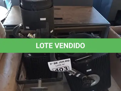 LOTE 403 - 02 CANHÕES DE LUZ. (NO ESTADO, LEILÃO NÃO TEM GARANTIA E NEM DEVOLUÇÃO, SUJEITO A POSSÍVEIS AVARIAS VISÍVEIS/OCULTAS E/OU AUSÊNCIA DE COMPONENTES).