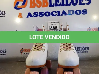 LOTE 385 - 01 PAR DE PATINS Nº39. (NO ESTADO, LEILÃO NÃO TEM GARANTIA E NEM DEVOLUÇÃO, SUJEITO A POSSÍVEIS AVARIAS VISÍVEIS/OCULTAS E/OU AUSÊNCIA DE COMPONENTES).