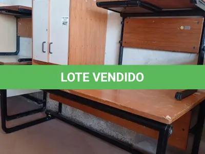 LOTE 437 - 02 MESAS COM ESTRUTURA EM FERRO FUNDIDO TAMPO EM MADEIRA E 01 ARMÁRIO EM MADEIRA COM 02 PORTAS. (NO ESTADO, LEILÃO NÃO TEM GARANTIA E NEM DEVOLUÇÃO, SUJEITO A POSSÍVEIS AVARIAS VISÍVEIS/OCULTAS E/OU AUSÊNCIA DE COMPONENTES).