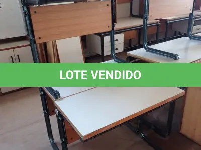 LOTE 446 - 03 MESAS COM ESTRUTURA EM FERRO FUNDIDO E TAMPO DE MADEIRA. (NO ESTADO, LEILÃO NÃO TEM GARANTIA E NEM DEVOLUÇÃO, SUJEITO A POSSÍVEIS AVARIAS VISÍVEIS/OCULTAS E/OU AUSÊNCIA DE COMPONENTES).