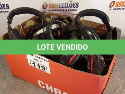 LOTE 119 - 01 LOTE COM VÁRIOS FONES DE OUVIDO MARCAS E MODELOS DIVERSOS. (NO ESTADO, LEILÃO NÃO TEM GARANTIA E NEM DEVOLUÇÃO, SUJEITO A POSSÍVEIS AVARIAS VISÍVEIS/OCULTAS E/OU AUSÊNCIA DE COMPONENTES).