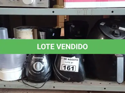 LOTE 161 - 01 AIR FRY, 04 CAFETEIRAS, 02 BASES DE LIQUIDIFICADOR, 01 BASE E 01 COPO DE MULTIPROCESSADOR MARCAS E MODELOS DIVERSOS. (NO ESTADO, LEILÃO NÃO TEM GARANTIA E NEM DEVOLUÇÃO, SUJEITO A POSSÍVEIS AVARIAS VISÍVEIS/OCULTAS E/OU AUSÊNCIA DE COMPONENTES).