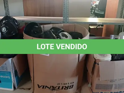 LOTE 177 - 01 LOTE COM GRANDE QUANTIDADE DE BASES E COPOS DE LIQUIDIFICADORES MARCAS E MODELOS DIVERSOS. (NO ESTADO, LEILÃO NÃO TEM GARANTIA E NEM DEVOLUÇÃO, SUJEITO A POSSÍVEIS AVARIAS VISÍVEIS/OCULTAS E/OU AUSÊNCIA DE COMPONENTES).