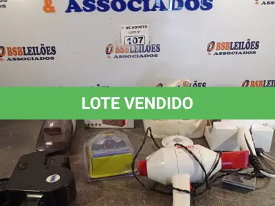 LOTE 107 - 01 CAIXA DE SOM BLUETOOTH, 01 ASPIRADOR DE PÓ 12V, 01 MASSAGEADOR, 01 CARREGADOR DE MESA, 01 ETIQUETADOR, 01 SECADOR DE CABELOS, 01 SOPRADOR E 01 SENSOR FOTOCÉLULA. (NO ESTADO, LEILÃO NÃO TEM GARANTIA E NEM DEVOLUÇÃO, SUJEITO A POSSÍVEIS AVARIAS VISÍVEIS/OCULTAS E/OU AUSÊNCIA DE COMPONENTES).