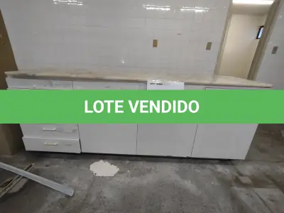 LOTE 301 - 04 MÓVEIS PLANEJADOS + ARMÁRIO BAIXO + 05 DIVISÓRIAS + ARMÁRIO SUSPENSO C/ 2 PORTAS + 06 BALCÕES C/7 GAVETAS E 3 PORTAS (UNIDADE: A-018 - RECIFE/PE - LOCAL DE RETIRADA: AVENIDA BEBERIBE, 3620 - BEBERIBE - RECIFE/PE - CEP: 52.130-547)