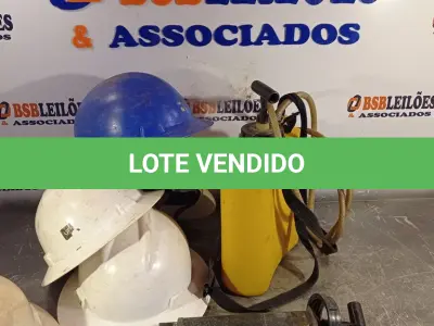 LOTE 171 - 01 PULVERIZADOR E 05 CAPACETES DE SEGURANÇA NO TRABALHO. (NO ESTADO, LEILÃO NÃO TEM GARANTIA E NEM DEVOLUÇÃO, SUJEITO A POSSÍVEIS AVARIAS VISÍVEIS/OCULTAS E/OU AUSÊNCIA DE COMPONENTES).