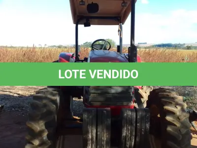 LOTE 001 - 01 TRATOR YANMAR 1185S TURBO 4X4 ANO 2016 COM CREEPER/REDUTOR DE VELOCIDADE ,MOTOR YANMAR 4 CILINDROS TURBO DE 85 CV DE POTENCIA,EQUIPADO COM PESOS DIANTEIROS E COMANDO HIDRÁULICO DUPLO DE 4 SAÍDAS , HORIMETRO ENCONTRA-SE COM : 2330 HORAS,PINTURA ORIGINAL TRATOR SEMI NOVO EM PERFEITO ESTADO DE MECÂNICA E PARTE ELÉTRICA TUDO FUNCIONANDO (NO ESTADO) (VISITAÇÃO AGENDAR 61-98153-0503 JÚNIOR)