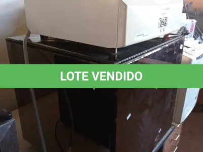 LOTE 092 - 01 MESA DE CENTRO E 01 LAVA LOUÇA MARCA BRASTEMP.  (NO ESTADO, LEILÃO NÃO TEM GARANTIA E NEM DEVOLUÇÃO, SUJEITO A POSSÍVEIS AVARIAS VISÍVEIS/OCULTAS E/OU AUSÊNCIA DE COMPONENTES).