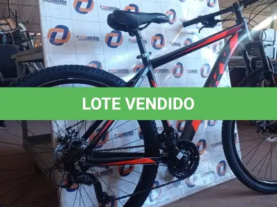 LOTE 100 - 01 BICICLETA ARO 29, COR LARANJADA COM PRETO, NANO 24V SKY TRAZ 24 MARCHAS COM SISTEMA CASSETE MICROSHIFT E FREIOS HIDRÁULICOS. QUADRO SKY EM ALUMÍNIO 6061 NANO; SUSPENSÃO HEILAND AHEADSET 100MM;ALAVANCA MICROSHIFT  3 X 8 VELOCIDADES; PEDIVELA SHIFT TECH 42/32/22; MOVIMENTO CENTRAL ROLAMENTADO; CÂMBIO DIANTEIRO MICROSHIFT 3V  7/8 X 3V 42/32/22 ;CAMBIO TRASEIRO MICROSHIFT 8V COM CAGE LONGO RDM26L;CASSETE MICROSHIFT 8 VELOCIDADES COM RELAÇÃO 11-34 DENTES; CORRENTE YBN INDEX 1/2 X 3/32 116L; CUBOS SHIFT TECH CASSETTE COM BLOCAGENS 36 FUROS; DISCOS 160MM;FREIO A DISCO ALHONGA LANCER PAVOLUTION; GUIDÃO HEILAND EM ALUMÍNIO 31.8MM; SUPORTE DE GUIDÃO HEILAND ALUMÍNIO 31.8MM; PNEUS SWALLOW 29 X 2.10; SELIM SKY MTB; CANOTE DE SELIM HEILAND 27.2MM; AROS DUPLOS WLK 29 36 FUROS; PEDAL PLATAFORMA HEILAND NYLON.(NOVA) (NO ESTADO)