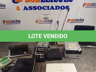LOTE 101 - 02 DVD’S PORTÁTEIS E PERIFÉRICOS DIVERSOS. (NO ESTADO, LEILÃO NÃO TEM GARANTIA E NEM DEVOLUÇÃO, SUJEITO A POSSÍVEIS AVARIAS VISÍVEIS/OCULTAS E/OU AUSÊNCIA DE COMPONENTES).