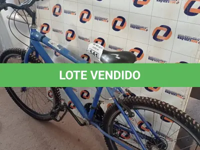 LOTE 141 - 01 BICICLETA ARO 26. (NO ESTADO, LEILÃO NÃO TEM GARANTIA E NEM DEVOLUÇÃO, SUJEITO A POSSÍVEIS AVARIAS VISÍVEIS/OCULTAS E/OU AUSÊNCIA DE COMPONENTES).