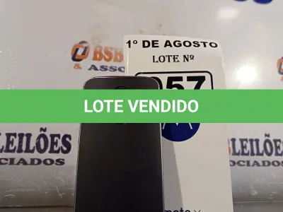 LOTE 057 - 01 APARELHO DE TELEFONE MOTO XT 1092 2ª GERAÇÃO BLACK. (NO ESTADO, LEILÃO NÃO TEM GARANTIA E NEM DEVOLUÇÃO, SUJEITO A POSSÍVEIS AVARIAS VISÍVEIS/OCULTAS E/OU AUSÊNCIA DE COMPONENTES).