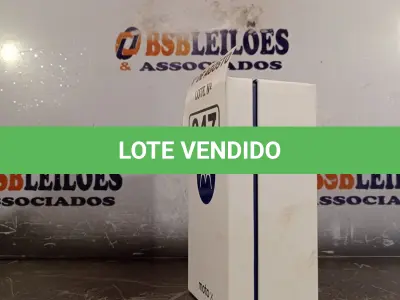 LOTE 047 - 01 APARELHO DE TELEFONE MOTO XT 1092 2ª GERAÇÃO BLACK. (NO ESTADO, LEILÃO NÃO TEM GARANTIA E NEM DEVOLUÇÃO, SUJEITO A POSSÍVEIS AVARIAS VISÍVEIS/OCULTAS E/OU AUSÊNCIA DE COMPONENTES).