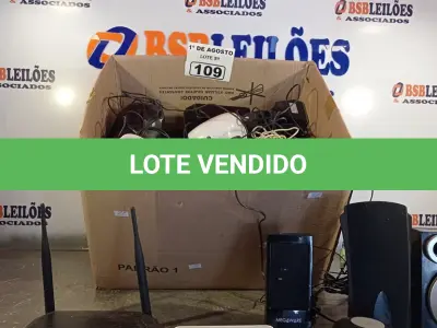 LOTE 109 - 01 LOTE COM VÁRIAS SWITCHES E CAIXINHAS DE SOM PARA PC MARCAS E MODELOS DIVERSOS. (NO ESTADO, LEILÃO NÃO TEM GARANTIA E NEM DEVOLUÇÃO, SUJEITO A POSSÍVEIS AVARIAS VISÍVEIS/OCULTAS E/OU AUSÊNCIA DE COMPONENTES).