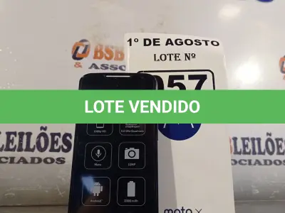 LOTE 057 - 01 APARELHO DE TELEFONE MOTO XT 1092 2ª GERAÇÃO BLACK. (NO ESTADO, LEILÃO NÃO TEM GARANTIA E NEM DEVOLUÇÃO, SUJEITO A POSSÍVEIS AVARIAS VISÍVEIS/OCULTAS E/OU AUSÊNCIA DE COMPONENTES).
