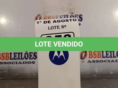 LOTE 053 - 01 APARELHO DE TELEFONE MOTO XT 1092 2ª GERAÇÃO BLACK. (NO ESTADO, LEILÃO NÃO TEM GARANTIA E NEM DEVOLUÇÃO, SUJEITO A POSSÍVEIS AVARIAS VISÍVEIS/OCULTAS E/OU AUSÊNCIA DE COMPONENTES).