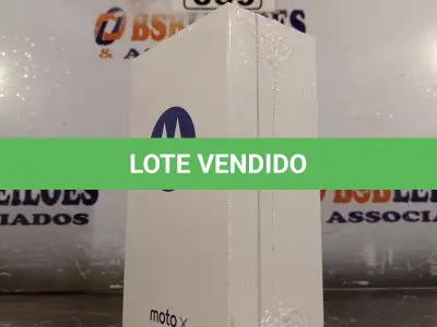 LOTE 059 - 01 APARELHO DE TELEFONE MOTO XT 1092 2ª GERAÇÃO BLACK. (NO ESTADO, LEILÃO NÃO TEM GARANTIA E NEM DEVOLUÇÃO, SUJEITO A POSSÍVEIS AVARIAS VISÍVEIS/OCULTAS E/OU AUSÊNCIA DE COMPONENTES).