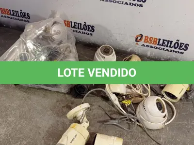 LOTE 182 - 01 LOTE COM VÁRIAS CÂMERAS DE SEGURANÇA MARCAS E MODELOS DIVERSOS. (NO ESTADO, LEILÃO NÃO TEM GARANTIA E NEM DEVOLUÇÃO, SUJEITO A POSSÍVEIS AVARIAS VISÍVEIS/OCULTAS E/OU AUSÊNCIA DE COMPONENTES).