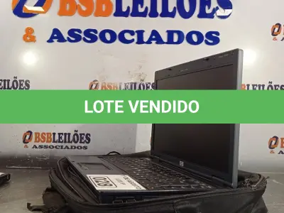 LOTE 028 - 01 NOTEBOOK MARCA HP COM MALETA. (NO ESTADO, LEILÃO NÃO TEM GARANTIA E NEM DEVOLUÇÃO, SUJEITO A POSSÍVEIS AVARIAS VISÍVEIS/OCULTAS E/OU AUSÊNCIA DE COMPONENTES).