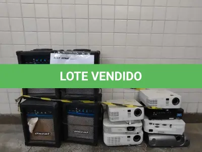 LOTE 292 - 04 MONITORES DE ÁUDIO (CX ACÚSTICA) + 07 PROJETORES ELETRÔNICOS (UNIDADE: A-018 - RECIFE/PE - LOCAL DE RETIRADA: AVENIDA BEBERIBE, 3620 - BEBERIBE - RECIFE/PE - CEP: 52.130-547)