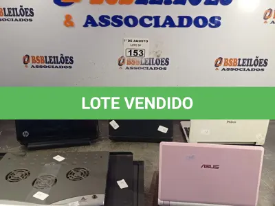 LOTE 153 - 01 MESA PARA NOTEBOOK E 04 NETBOOK’S MARCAS E MODELOS DIVERSOS. (NO ESTADO, LEILÃO NÃO TEM GARANTIA E NEM DEVOLUÇÃO, SUJEITO A POSSÍVEIS AVARIAS VISÍVEIS/OCULTAS E/OU AUSÊNCIA DE COMPONENTES).