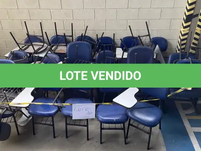 LOTE 610 - 30 CADEIRAS UNIVERSITARIAS COM PRANCHETA . (UNIDADE: A-005 - PORTO ALEGRE/RS - LOCAL DE RETIRADA: AVENIDA JOSÉ ALOÍSIO FILHO, Nº 695 BAIRRO HUMAITÁ – PORTO ALEGRE/RS – CEP: 90.250-180)