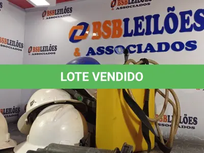 LOTE 171 - 01 PULVERIZADOR E 05 CAPACETES DE SEGURANÇA NO TRABALHO. (NO ESTADO, LEILÃO NÃO TEM GARANTIA E NEM DEVOLUÇÃO, SUJEITO A POSSÍVEIS AVARIAS VISÍVEIS/OCULTAS E/OU AUSÊNCIA DE COMPONENTES).