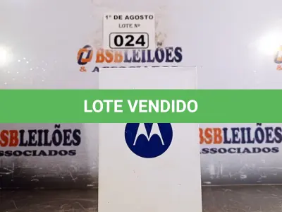 LOTE 024 - 01 APARELHO DE TELEFONE MOTO XT 1092 2ª GERAÇÃO BLACK. (NO ESTADO, LEILÃO NÃO TEM GARANTIA E NEM DEVOLUÇÃO, SUJEITO A POSSÍVEIS AVARIAS VISÍVEIS/OCULTAS E/OU AUSÊNCIA DE COMPONENTES).