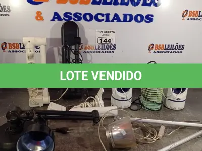 LOTE 144 - 01 LOTE COM VÁRIAS LUMINÁRIAS MARCAS E MODELOS DIVERSOS. (NO ESTADO, LEILÃO NÃO TEM GARANTIA E NEM DEVOLUÇÃO, SUJEITO A POSSÍVEIS AVARIAS VISÍVEIS/OCULTAS E/OU AUSÊNCIA DE COMPONENTES).