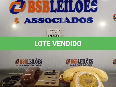 LOTE 011 - 02 APARELHOS DE TELEFONE ANTIGOS. (NO ESTADO, LEILÃO NÃO TEM GARANTIA E NEM DEVOLUÇÃO, SUJEITO A POSSÍVEIS AVARIAS VISÍVEIS/OCULTAS E/OU AUSÊNCIA DE COMPONENTES).