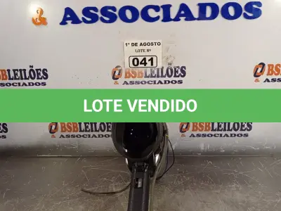 LOTE 041 - 01 FILMADORA ANTIGA MARCA JVC. (NO ESTADO, LEILÃO NÃO TEM GARANTIA E NEM DEVOLUÇÃO, SUJEITO A POSSÍVEIS AVARIAS VISÍVEIS/OCULTAS E/OU AUSÊNCIA DE COMPONENTES).