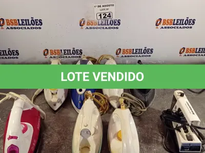 LOTE 124 - 08 FERROS DE PASSAR ROUPAS MARCAS E MODELOS DIVERSOS. (NO ESTADO, LEILÃO NÃO TEM GARANTIA E NEM DEVOLUÇÃO, SUJEITO A POSSÍVEIS AVARIAS VISÍVEIS/OCULTAS E/OU AUSÊNCIA DE COMPONENTES).