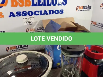 LOTE 139 - 01 CAÇAROLA ELÉTRICA E 01 LIQUIDIFICADOR. (NO ESTADO, LEILÃO NÃO TEM GARANTIA E NEM DEVOLUÇÃO, SUJEITO A POSSÍVEIS AVARIAS VISÍVEIS/OCULTAS E/OU AUSÊNCIA DE COMPONENTES).