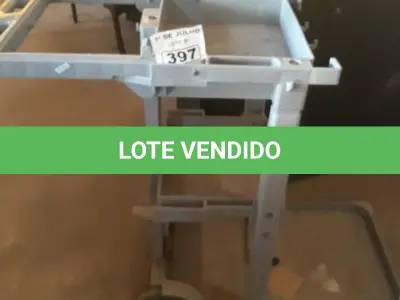 LOTE 397 - 01 CARRINHO DE LIMPEZA INCOMPLETO. (NO ESTADO, LEILÃO NÃO TEM GARANTIA E NEM DEVOLUÇÃO, SUJEITO A POSSÍVEIS AVARIAS VISÍVEIS/OCULTAS E/OU AUSÊNCIA DE COMPONENTES).