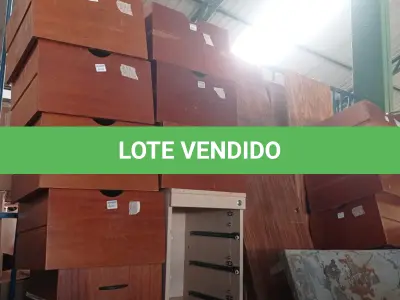 LOTE 198 - 01 LOTE COM GRANDE QUANTIDADE DE GAVETAS E PARTES DE MOVEIS DESMONTADAS. (NO ESTADO, LEILÃO NÃO TEM GARANTIA E NEM DEVOLUÇÃO, SUJEITO A POSSÍVEIS AVARIAS VISÍVEIS/OCULTAS E/OU AUSÊNCIA DE COMPONENTES).