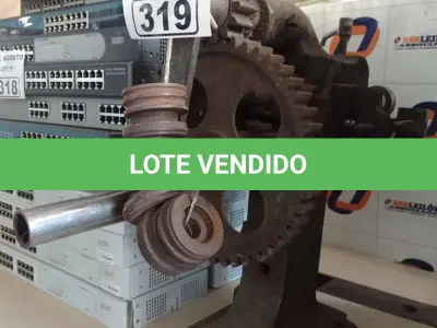 LOTE 319 - 01 MÁQUINA MANUAL EM FERRO FUNDIDO. (NO ESTADO, LEILÃO NÃO TEM GARANTIA E NEM DEVOLUÇÃO, SUJEITO A POSSÍVEIS AVARIAS VISÍVEIS/OCULTAS E/OU AUSÊNCIA DE COMPONENTES).