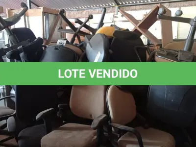 LOTE 382 - 01 LOTE COM GRANDE QUANTIDADE DE CADEIRAS DE ESCRITÓRIO MARCAS E MODELOS DIVERSOS. (NO ESTADO, LEILÃO NÃO TEM GARANTIA E NEM DEVOLUÇÃO, SUJEITO A POSSÍVEIS AVARIAS VISÍVEIS/OCULTAS E/OU AUSÊNCIA DE COMPONENTES).