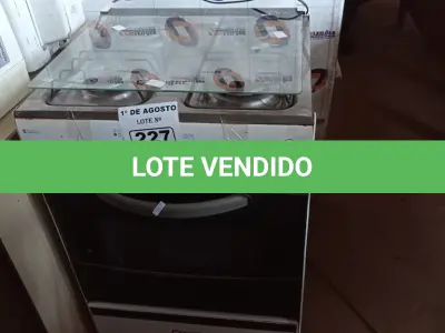 LOTE 227 - 01 FOGÃO A GÁS 04 BOCAS MARCA ESMALTEC. (NO ESTADO, LEILÃO NÃO TEM GARANTIA E NEM DEVOLUÇÃO, SUJEITO A POSSÍVEIS AVARIAS VISÍVEIS/OCULTAS E/OU AUSÊNCIA DE COMPONENTES).