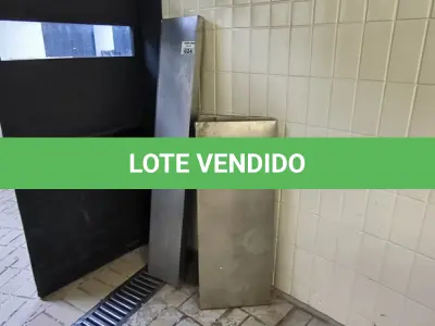 LOTE 024 - 03 PRATELEIRAS INOX (NO ESTADO, NÃO SABEMOS SE FUNCIONA. LEILÃO NÃO TEM GARANTIA E NEM DEVOLUÇÃO).
