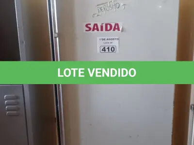 LOTE 410 - 01 GELADEIRA MARCA BRASTEMP 220V COM AVARIAS. (NO ESTADO, LEILÃO NÃO TEM GARANTIA E NEM DEVOLUÇÃO, SUJEITO A POSSÍVEIS AVARIAS VISÍVEIS/OCULTAS E/OU AUSÊNCIA DE COMPONENTES).