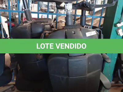 LOTE 347 - 01 LOTE COM VÁRIAS CADEIRAS DE ESCRITÓRIO COM BASE GIRATÓRIA. (NO ESTADO, LEILÃO NÃO TEM GARANTIA E NEM DEVOLUÇÃO, SUJEITO A POSSÍVEIS AVARIAS VISÍVEIS/OCULTAS E/OU AUSÊNCIA DE COMPONENTES).