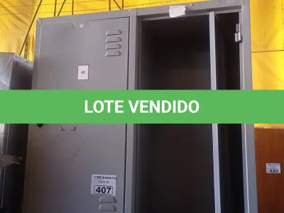 LOTE 407 - 01 ARMÁRIO ROUPEIRO EM AÇO 04 PORTAS COM AVARIAS. (NO ESTADO, LEILÃO NÃO TEM GARANTIA E NEM DEVOLUÇÃO, SUJEITO A POSSÍVEIS AVARIAS VISÍVEIS/OCULTAS E/OU AUSÊNCIA DE COMPONENTES).