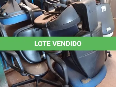 LOTE 299 - 01 LOTE COM VÁRIAS CADEIRAS DE ESCRITÓRIO COM BASE GIRATÓRIA. (NO ESTADO, LEILÃO NÃO TEM GARANTIA E NEM DEVOLUÇÃO, SUJEITO A POSSÍVEIS AVARIAS VISÍVEIS/OCULTAS E/OU AUSÊNCIA DE COMPONENTES).