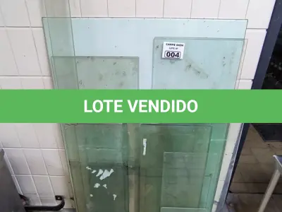 LOTE 004 - VIDROS DIVERSOS. (NO ESTADO, NÃO SABEMOS SE FUNCIONA. LEILÃO NÃO TEM GARANTIA E NEM DEVOLUÇÃO).