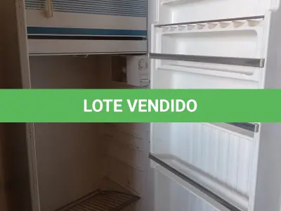 LOTE 410 - 01 GELADEIRA MARCA BRASTEMP 220V COM AVARIAS. (NO ESTADO, LEILÃO NÃO TEM GARANTIA E NEM DEVOLUÇÃO, SUJEITO A POSSÍVEIS AVARIAS VISÍVEIS/OCULTAS E/OU AUSÊNCIA DE COMPONENTES).