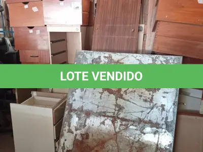 LOTE 198 - 01 LOTE COM GRANDE QUANTIDADE DE GAVETAS E PARTES DE MOVEIS DESMONTADAS. (NO ESTADO, LEILÃO NÃO TEM GARANTIA E NEM DEVOLUÇÃO, SUJEITO A POSSÍVEIS AVARIAS VISÍVEIS/OCULTAS E/OU AUSÊNCIA DE COMPONENTES).