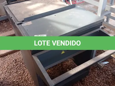 LOTE 461 - 01 BANCADA DE FERRO COM RODINHAS. (NO ESTADO, LEILÃO NÃO TEM GARANTIA E NEM DEVOLUÇÃO, SUJEITO A POSSÍVEIS AVARIAS VISÍVEIS/OCULTAS E/OU AUSÊNCIA DE COMPONENTES).