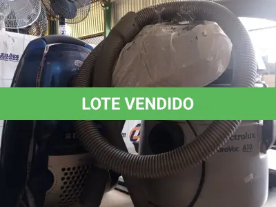 LOTE 233 - 02 ASPIRADORES DE PÓ MODELOS DIVERSOS COM AVARIAS. (NO ESTADO, LEILÃO NÃO TEM GARANTIA E NEM DEVOLUÇÃO, SUJEITO A POSSÍVEIS AVARIAS VISÍVEIS/OCULTAS E/OU AUSÊNCIA DE COMPONENTES).