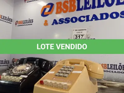LOTE 317 - 02 APARELHOS DE TELEFONE ANTIGO. (NO ESTADO, LEILÃO NÃO TEM GARANTIA E NEM DEVOLUÇÃO, SUJEITO A POSSÍVEIS AVARIAS VISÍVEIS/OCULTAS E/OU AUSÊNCIA DE COMPONENTES).